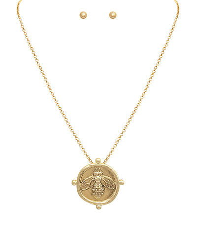 Embossed Coin Pendant Necklace Set Bee