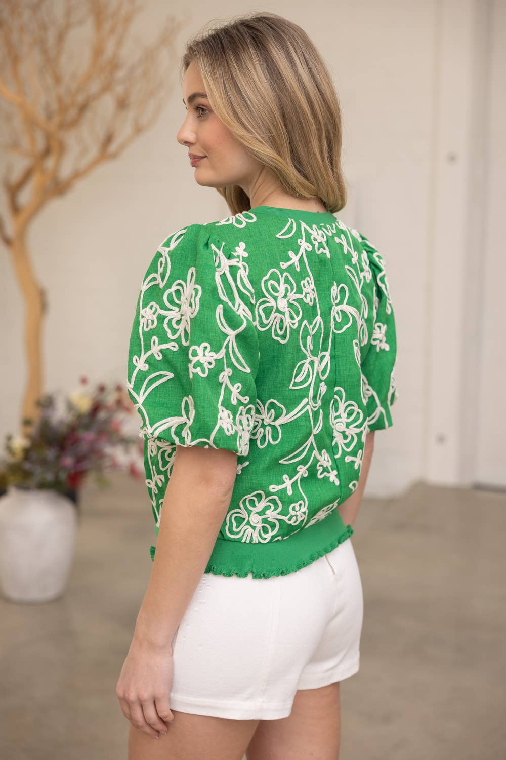 35867 Floral Embroidered Short Bubble Sleeve Top: Pink / S