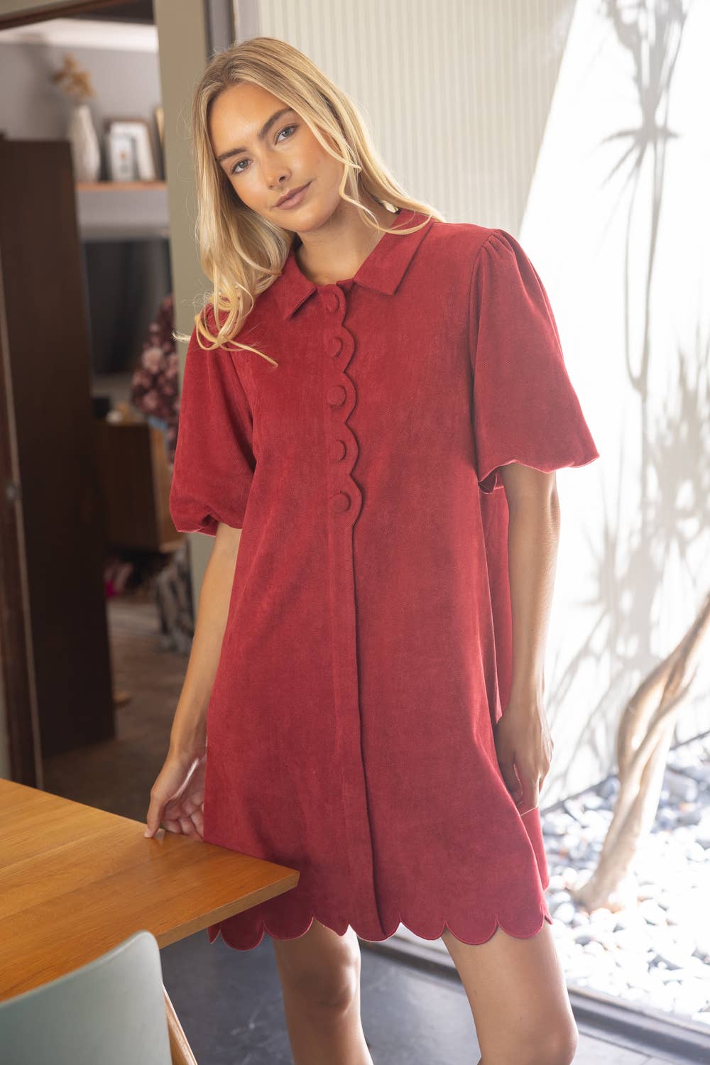 Scallop Detail Cover Button Collared Shift Dress: Burgundy