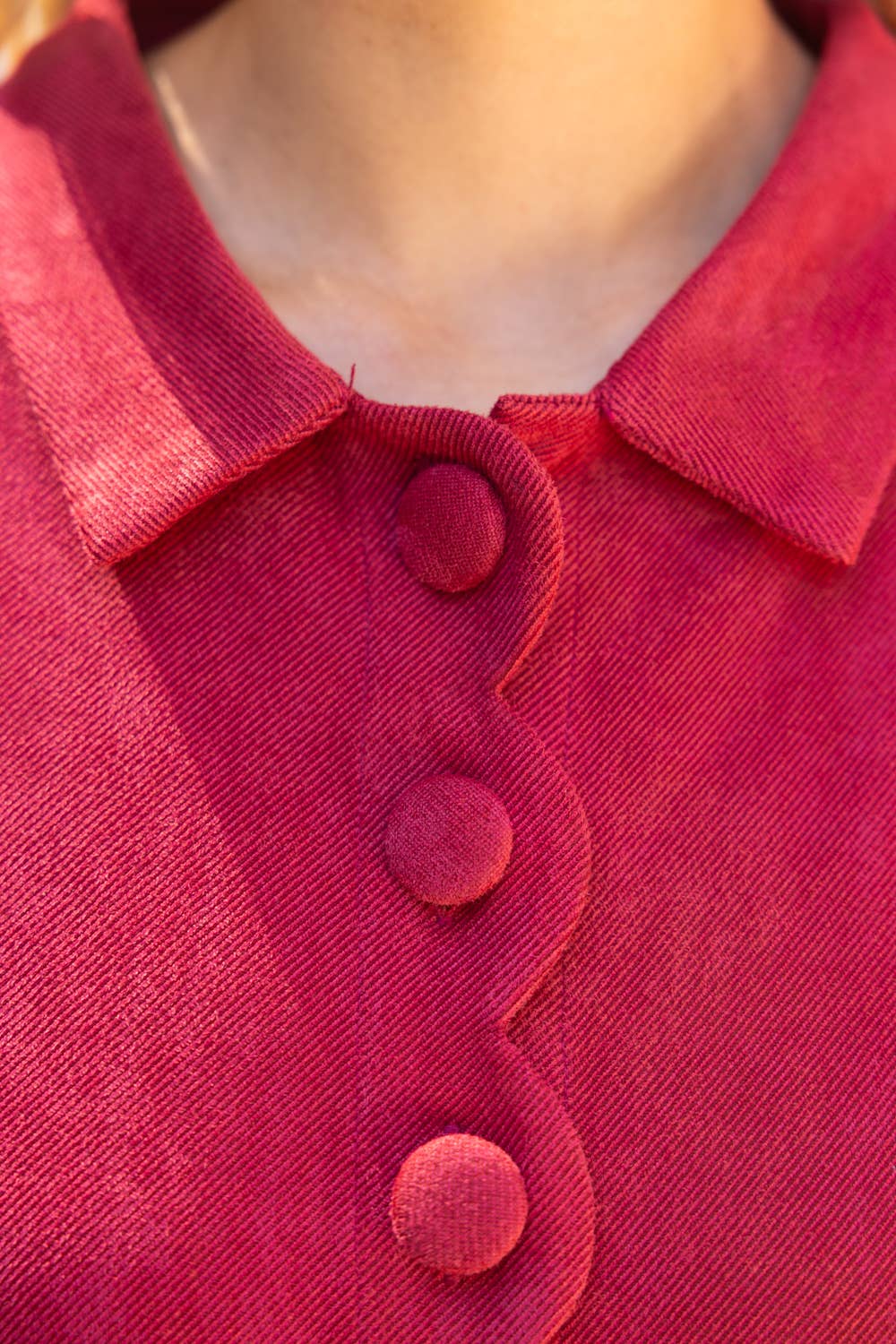 Scallop Detail Cover Button Collared Shift Dress: Burgundy