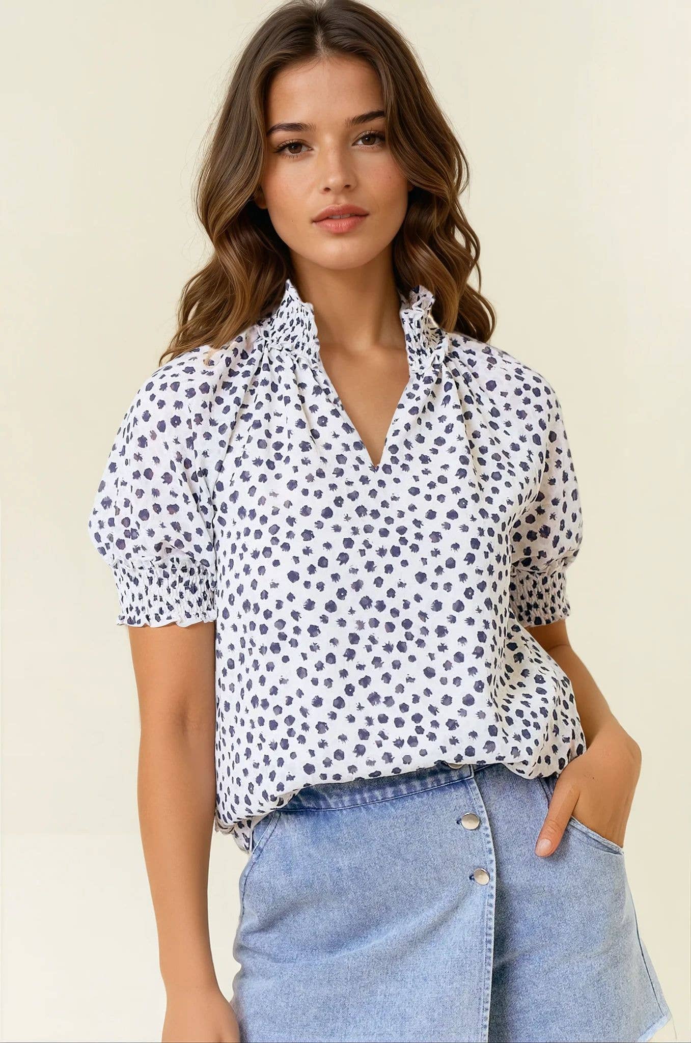 JACQUARD DOT PRINT SHORT SLEEVE BLOUSE - 44497T: Mustard / S