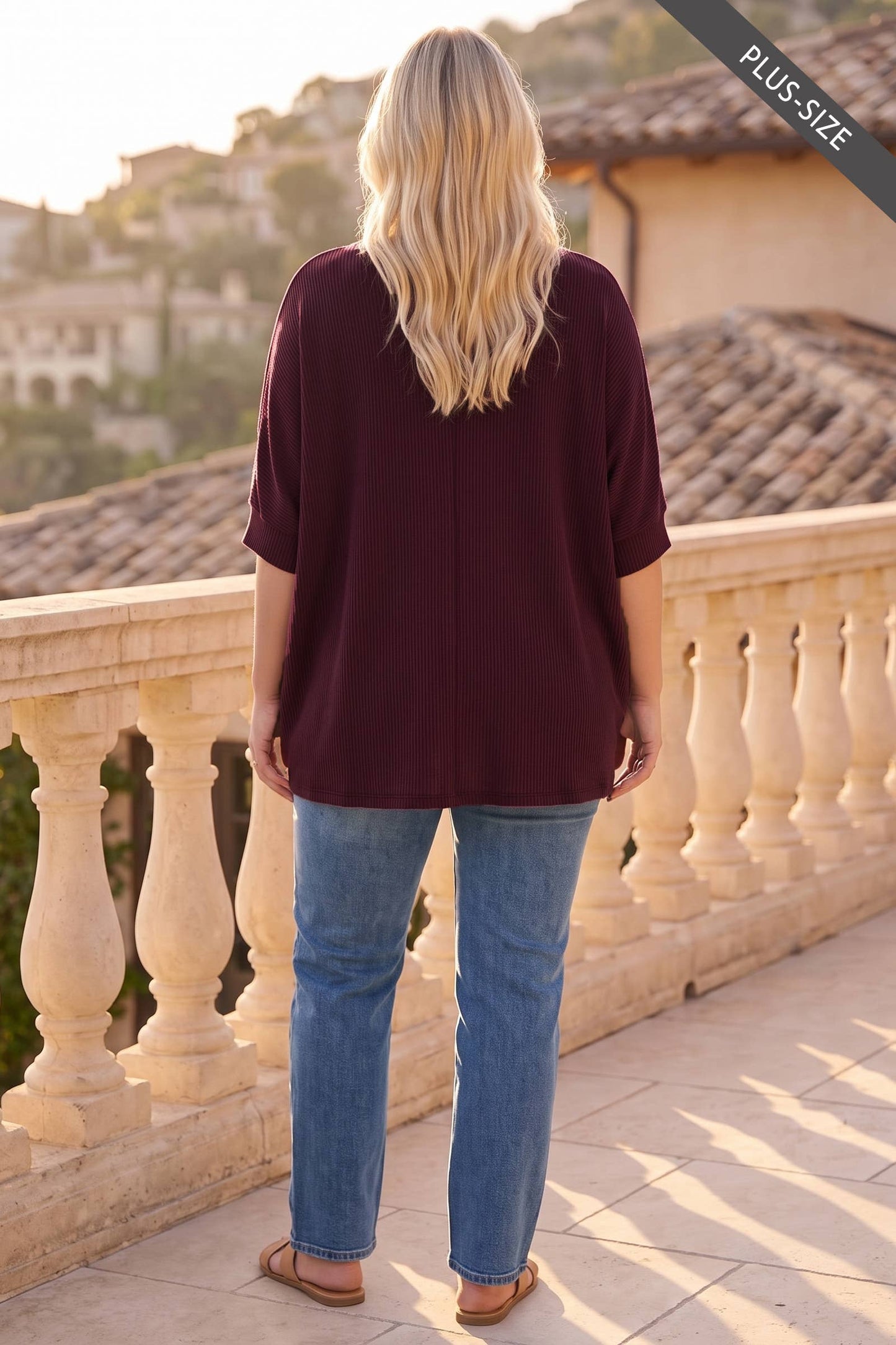 PLUS SIZE Oversized Curly Rib Top: RUST / XL/2X