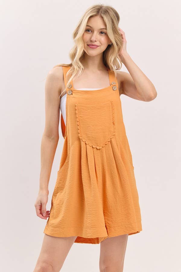 Scallop Pocket Strap Romper: RED / S