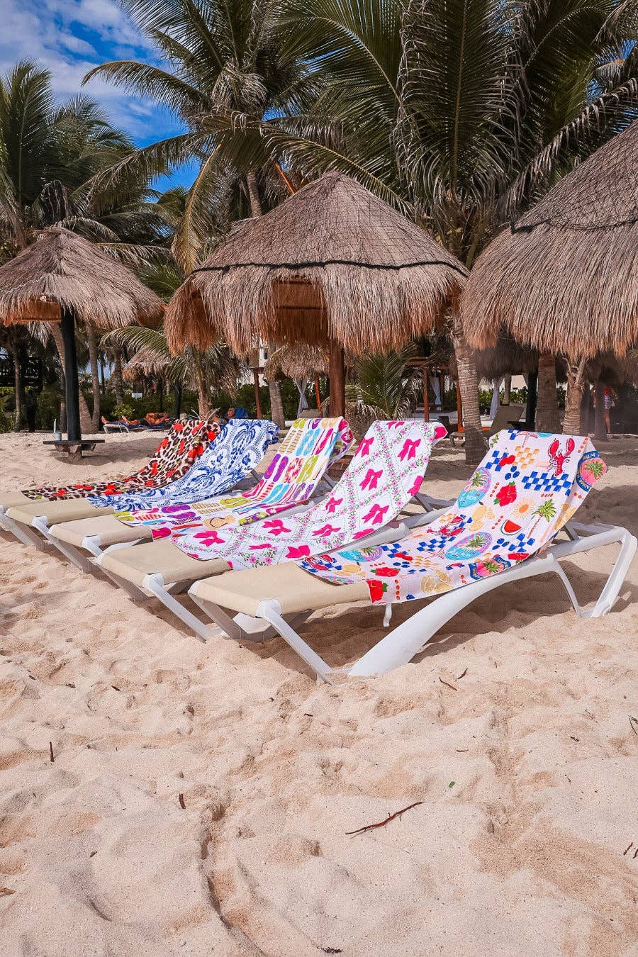 Amalfi Mood Towel: Multi / One Size