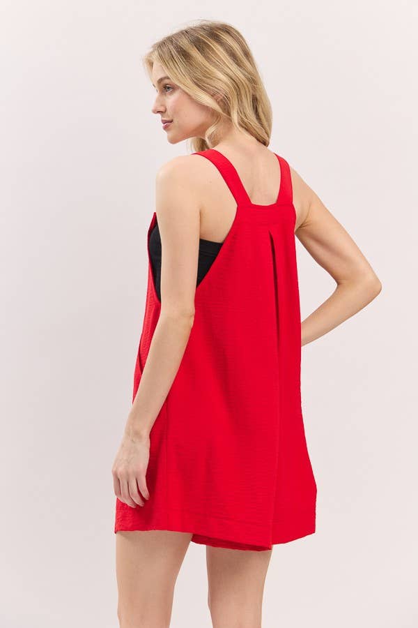 Scallop Pocket Strap Romper: BLACK / S