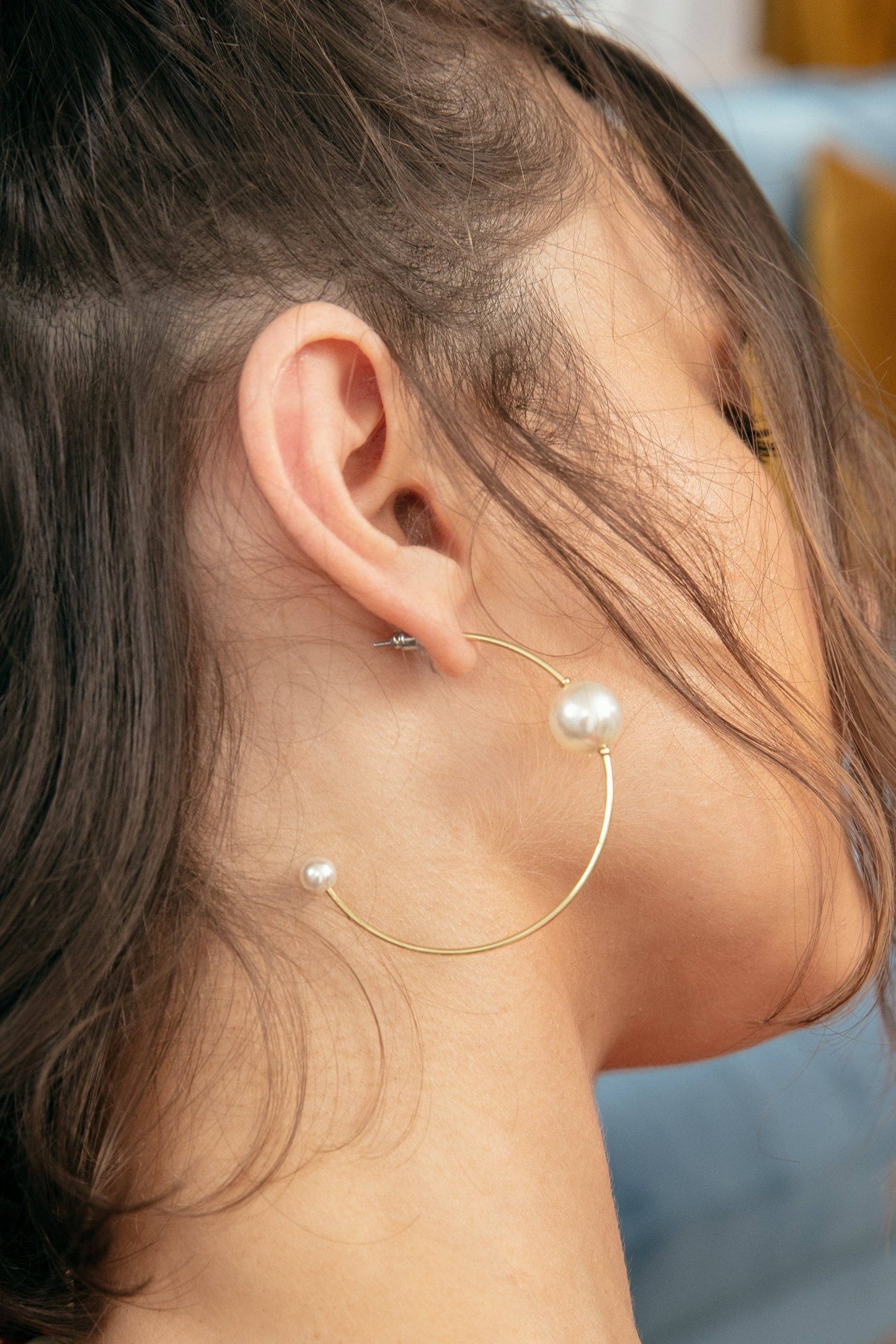 Double Pearl Hoop Earring: GD/PRL