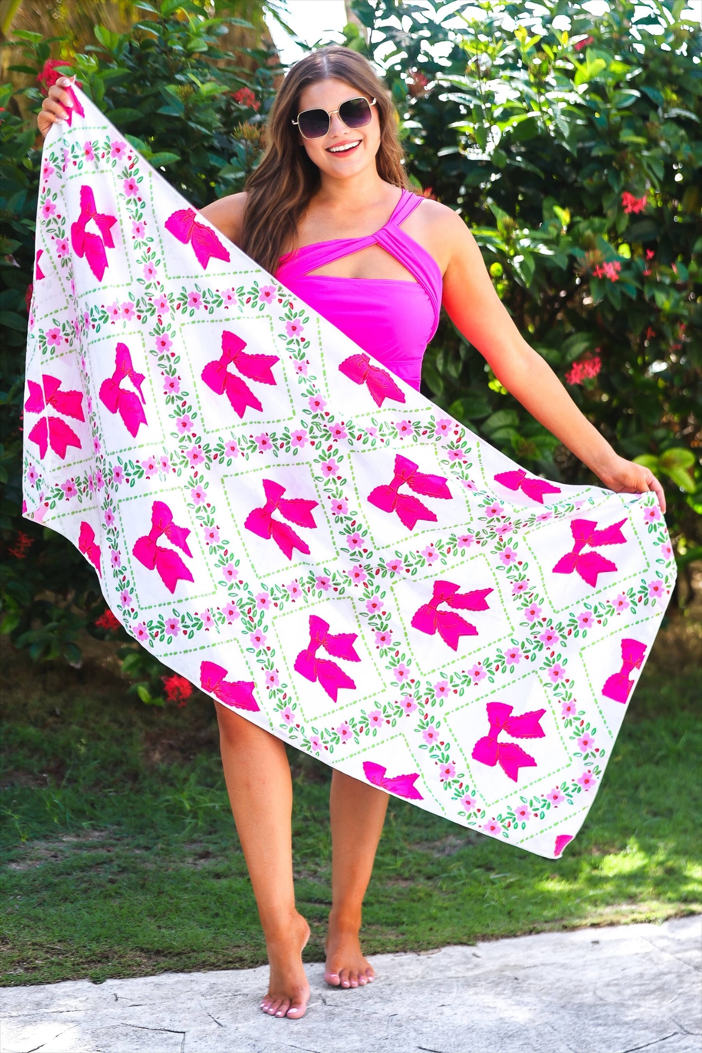 Pretty Lattice Bow Towel: Multi / One Size