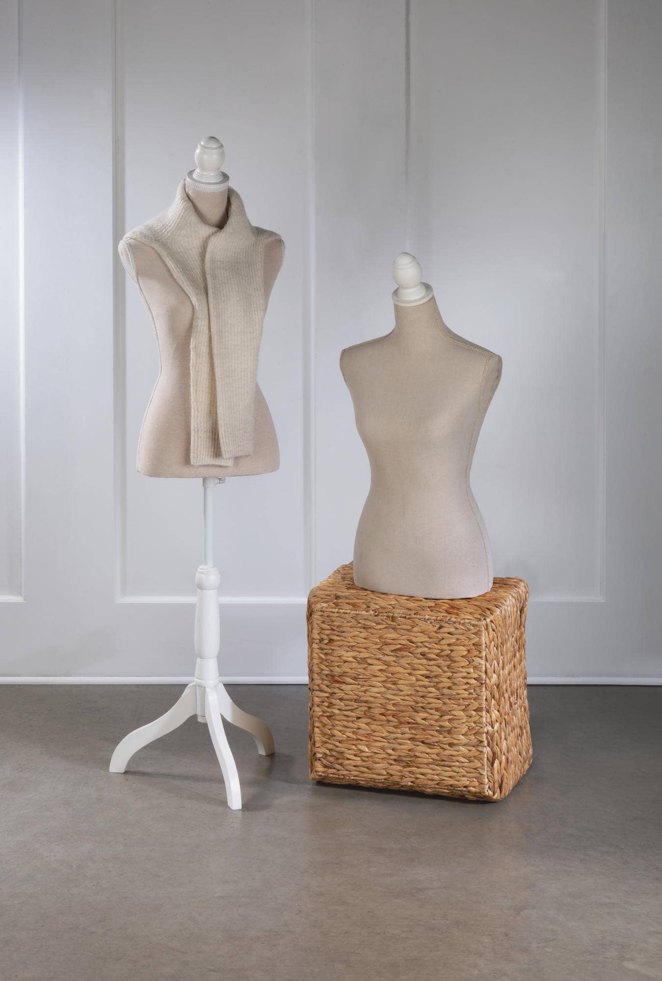Linen & Burlap Floor or Tabletop Body Forms - Fiberglass: Cream / Tabletop