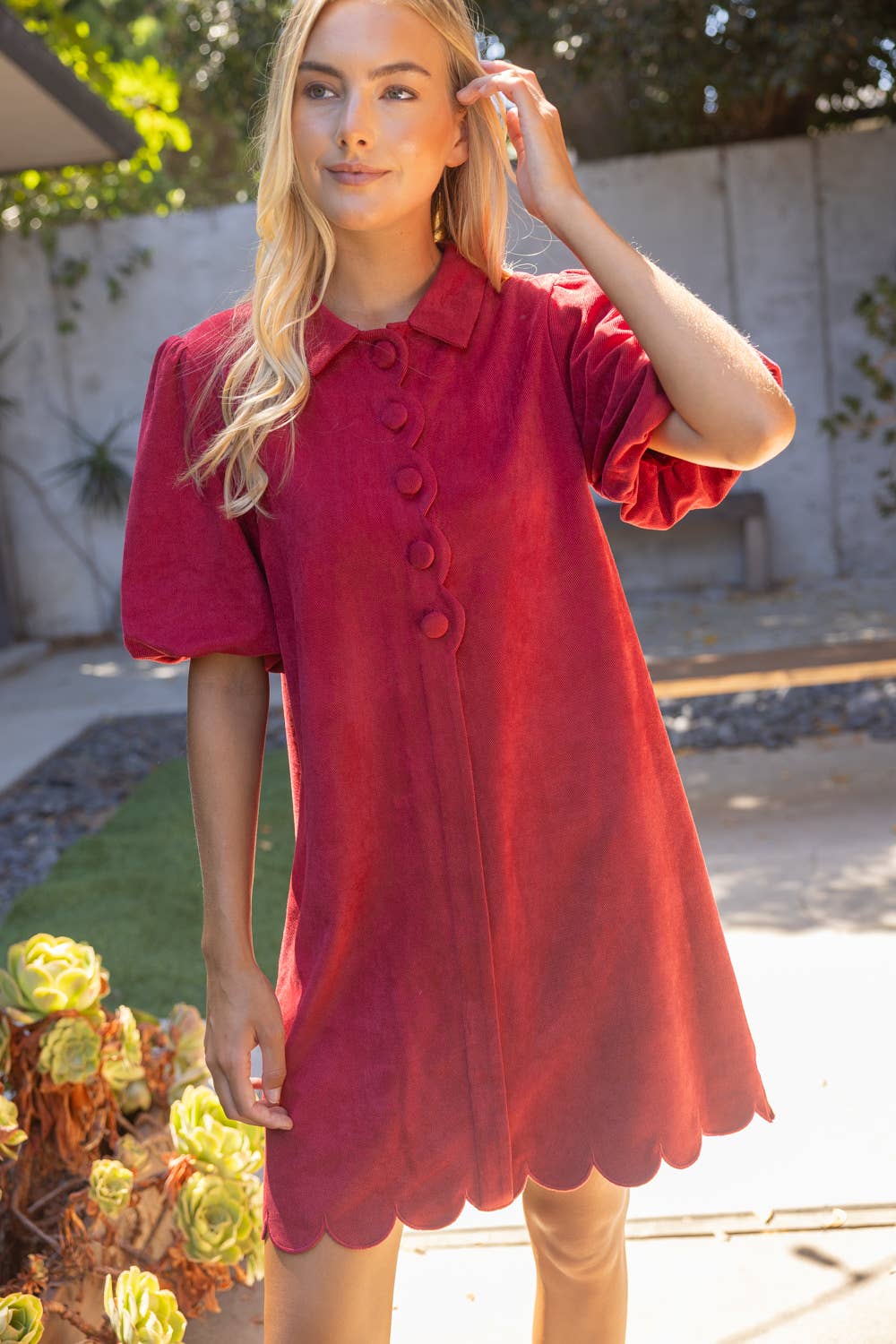 Scallop Detail Cover Button Collared Shift Dress: Burgundy